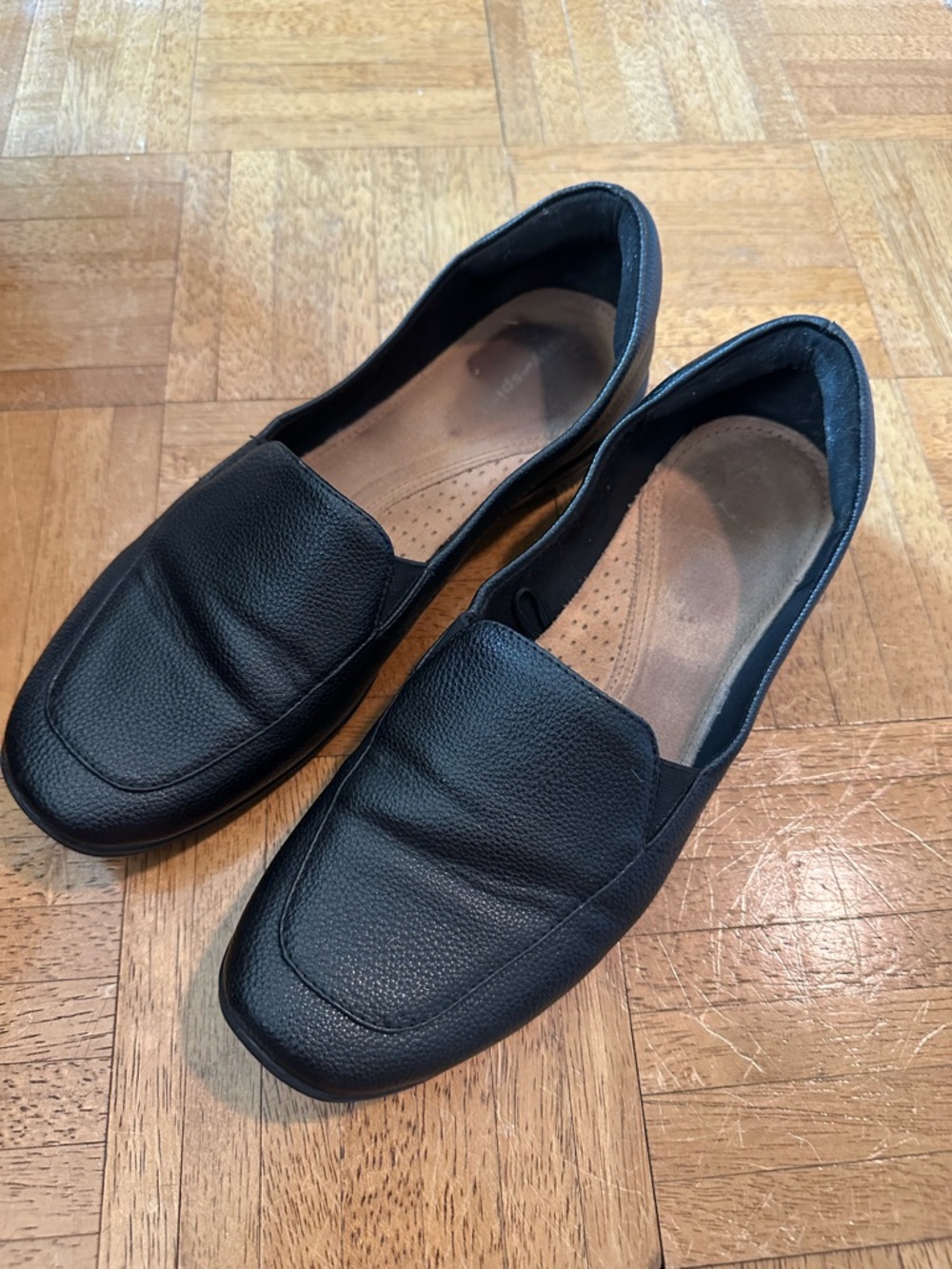 Easy Spirit Women’s Slip-On Loafers 10